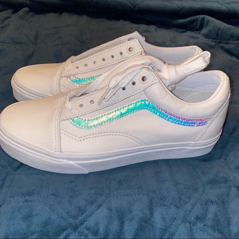 NWT white lace up vans size 8